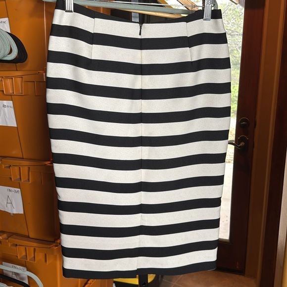 Spring Day Out By Malene Birger Kalotia Black White Striped Skirt Size 4 (FR 36) - Picture 6 of 8